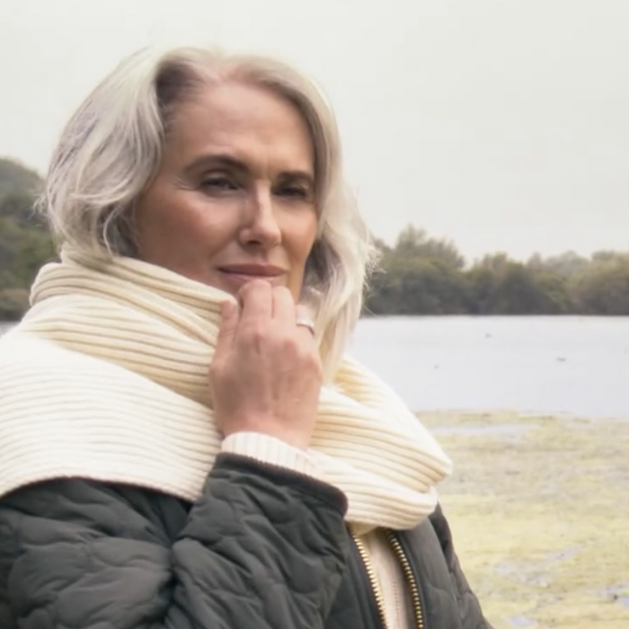 Classic model with big scarf